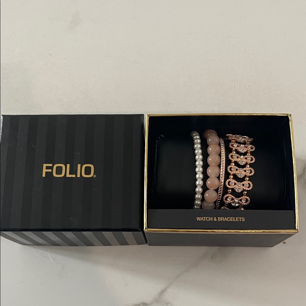 Rose Gold and Pearl Bracelet Collection